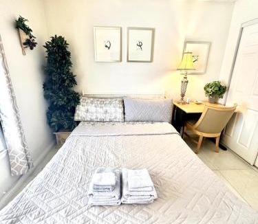 Chinatown Apartment | Gem house in ChinaTown Vegas