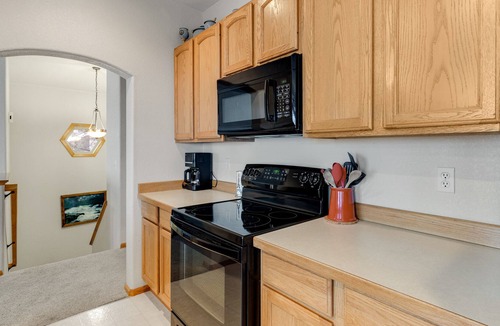 Bayshore House | Gem W/ Ocean Views, Easy Beach Access, Shared Pool, Exercise Room, & Free WiFi!