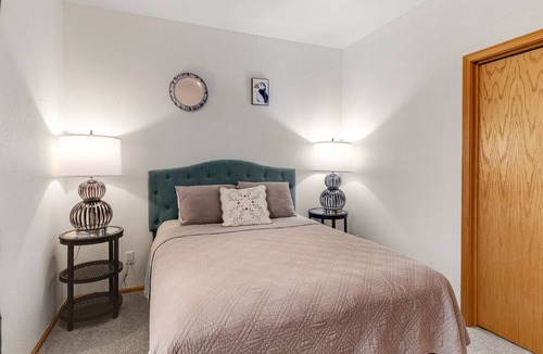 Bayshore House | Gem W/ Ocean Views, Easy Beach Access, Shared Pool, Exercise Room, & Free WiFi!