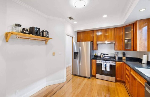 Inner Parkside House | GG Park-Sunset-Ocean Beach-Parking,WD-Pool Table