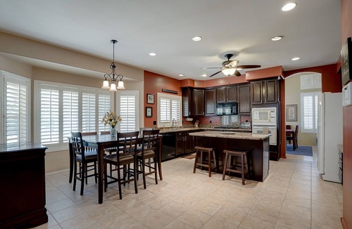 Finley Farms House | Gilbert Estate-Perfect 4 Lg Family|Golf|Pool Table