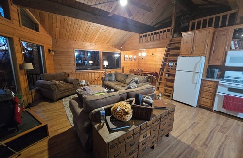 Green Valley Lake Cabin | Ginger Canyon Cabin is a 2-bedroom 2 bath cabin with one car attached garage.