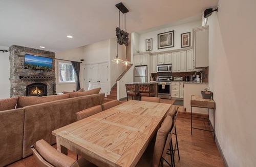 Ridgewood House | Glades Getaway by Tahoe Getaways- North Shore 3 BR - Dog OK