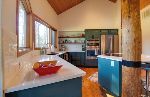 Black Butte Ranch House | Glaze Meadow Fairway Home | Sleeps 10 + Hot Tub