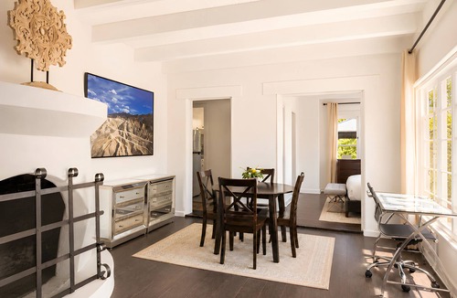 Historic Tennis Club Hotel | Gloria Palm Springs