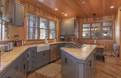 Sisters House | GM167 | Stunning,Luxury Log Home with enough room for the entire family.