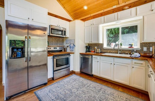 Gold Beach House | Gold Beach Vacation Rental: Close to Beaches!