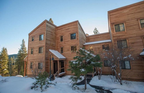 Truckee House | Gold Bend by Tahoe Mountain Properties