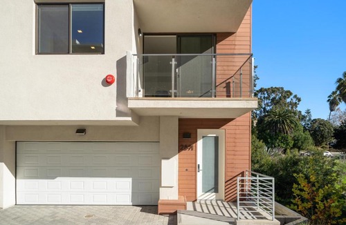Golden Hill House | Golden Hill Deluxe