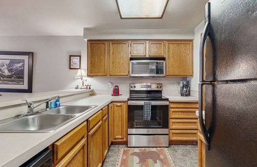 McCall Condo | Golf Course Condo | Pools, Hot Tub & Fitness