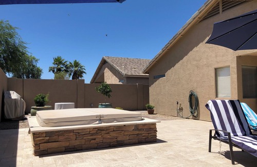 San Tan Valley House | Golf, private pool and spa. King-size beds, golf cart. Book for 2026 and 2027.