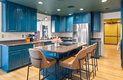 Mesa House | Golf Simulator Pool Sports Court | Sleeps 24