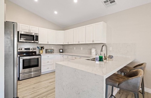 Palm Desert Condo | Golf, Sun and Serenity: Your Relaxing Desert Escape Awaits!