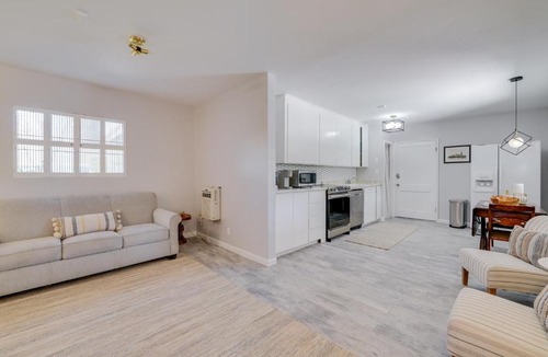 Arcadia Apartment | Golf, Swim & Grill Out: Phoenix Gem 10 Mi to Dtwn