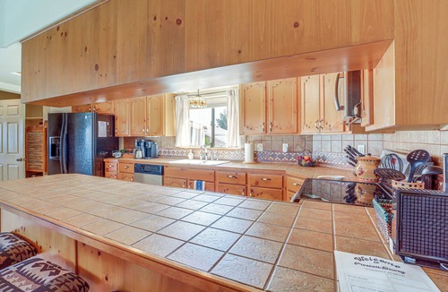 Prescott Country Club House | Golfer's Haven! Mtn-View Dewey Gem w/Pool Access