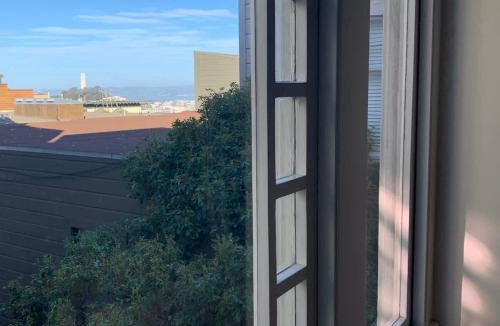 Nob Hill House | Gorgeous Apt High Atop Nob Hill