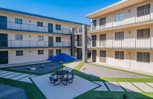 Goebel Apartment | Gorgeous CozySuites Camelback w/pool,parking! 03