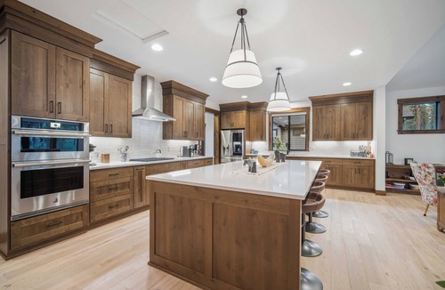 La Pine House | Gorgeous Family Retreat Access to Forest House