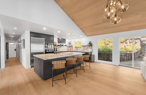 Calistoga House | Gorgeous house with pool and jacuzzi!