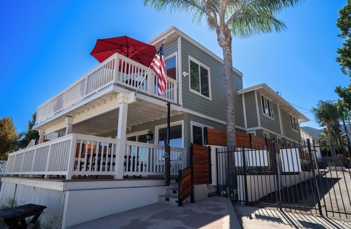 Lake Elsinore House | Gorgeous Lake Front Home w/Boat access Unit 1