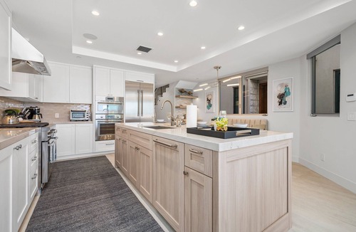 West Newport House | Gorgeous ocean front three-story home