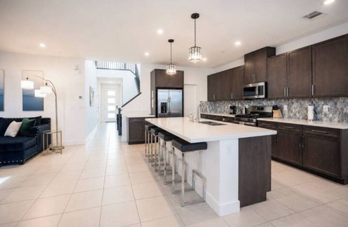 Henderson House | Gorgeous Strip View House with Telescope and Hot Tub