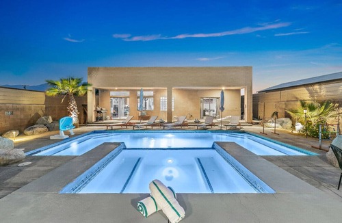Desert Hot Springs House | Gorgeous Tranquil Desert Retreat