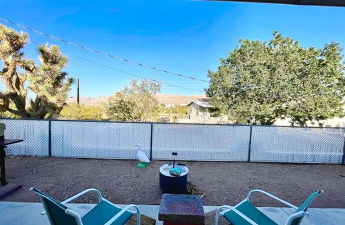 Meadview House | Grand Canyon 3bd/2ba with bonus rooms and bbq area/Pets OK