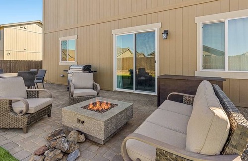 Bellemont House | Grand Canyon · New home near~Grand Canyon~Snowbowl~Fire Pit~5bed