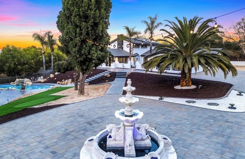 Vista Villa | Grand Vista 4BR Villa | Near Legoland CA