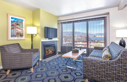 Downtown Reno Resort | Great dining, nightlife and gaming!