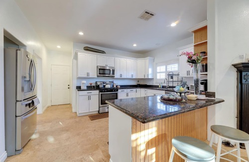 Bellflower House | Great Location & Free Extras! Bellflower Stay