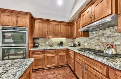 South Lake Tahoe House | Great location! Walk to Gondola & Lake |Tahoe woods #603