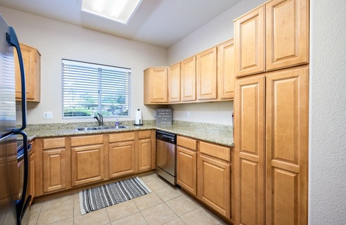 Paradise Valley Village Condo | Great Scottsdale Location w/Heated Pool & Spa