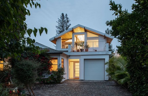 Fair Oaks House | Greek island inspired three bedroom home
