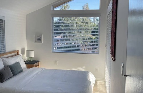 Fair Oaks House | Greek island inspired three bedroom home