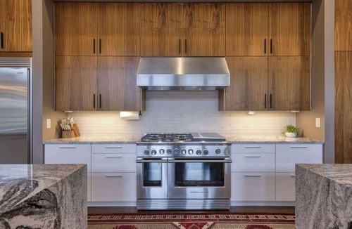 McMinnville House | Green Acres - Serene Luxury Wine Country Retreat