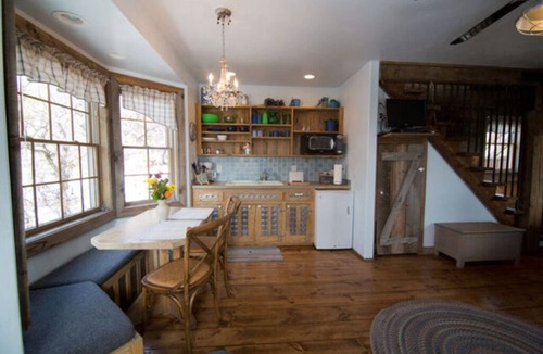 Spanish Valley Cabin | Grey Dawn Cabin @ Whispering Oaks, 20 miles from Moab!