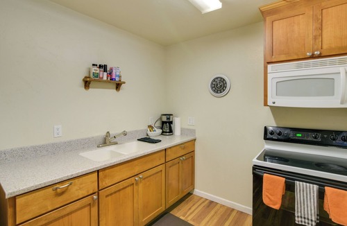 Butte Meadows House | Grill, Fire Pits & Trails: Butte Meadows Duplex!