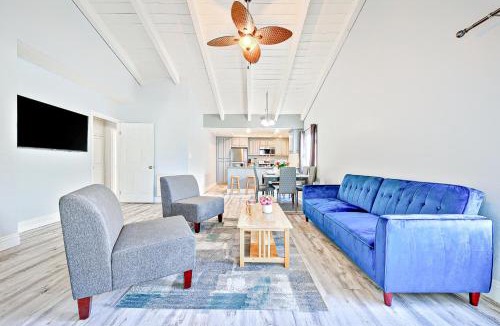 Balboa Peninsula Apartment | Groundswell 4 Bedroom