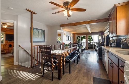 Peninsula Village Cabin | Group-Friendly Lake Almanor Combo: Sleeps 22