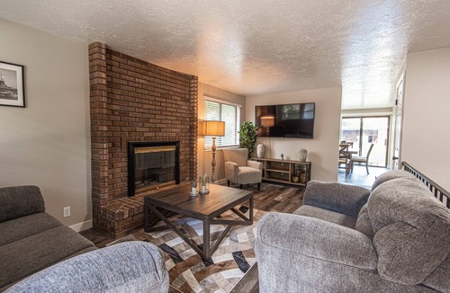 Canyon Rim Apartment | Group-Ready SLC Home | Close to Ski Resorts & Downtown