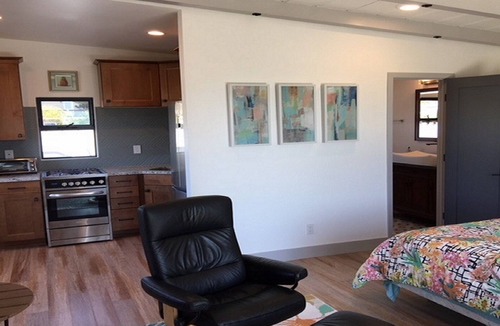 Morro Bay House | GUEST HOUSE - FULL MORRO ROCK & OCEAN VIEWS