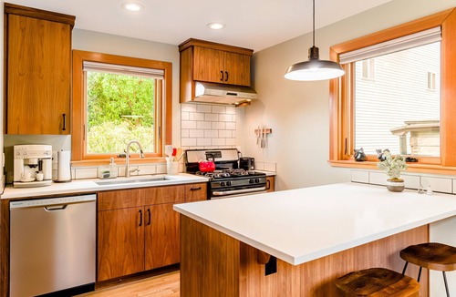 Nob Hill House | Guest House in the Heart of the Alphabet District- Monthly rental only