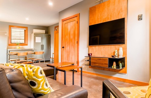 Nob Hill House | Guest House in the Heart of the Alphabet District- Monthly rental only