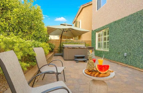 Enterprise House | Guest House Near the Strip and Airport