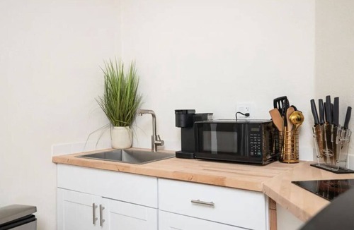 Roseville Apartment | Guest House Roseville Retreat