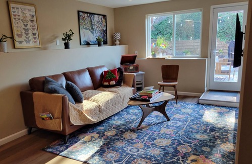 Clarendon Heights Apartment | Guest suite near majestic Twin Peaks