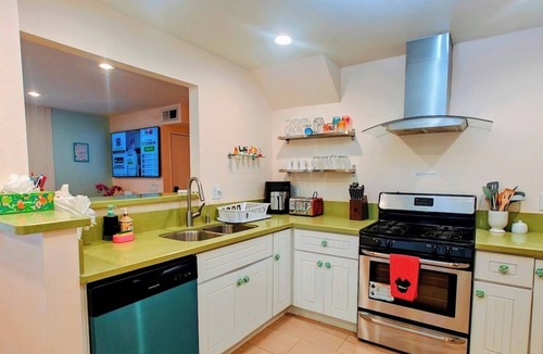 Hermosa Village House | /GVH4/Directly Access2Disney+Stylish+Wifi+Pools+Spa+Netflix+2 Parking+
