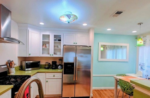 Hermosa Village House | /GVH4/Directly Access2Disney+Stylish+Wifi+Pools+Spa+Netflix+2 Parking+